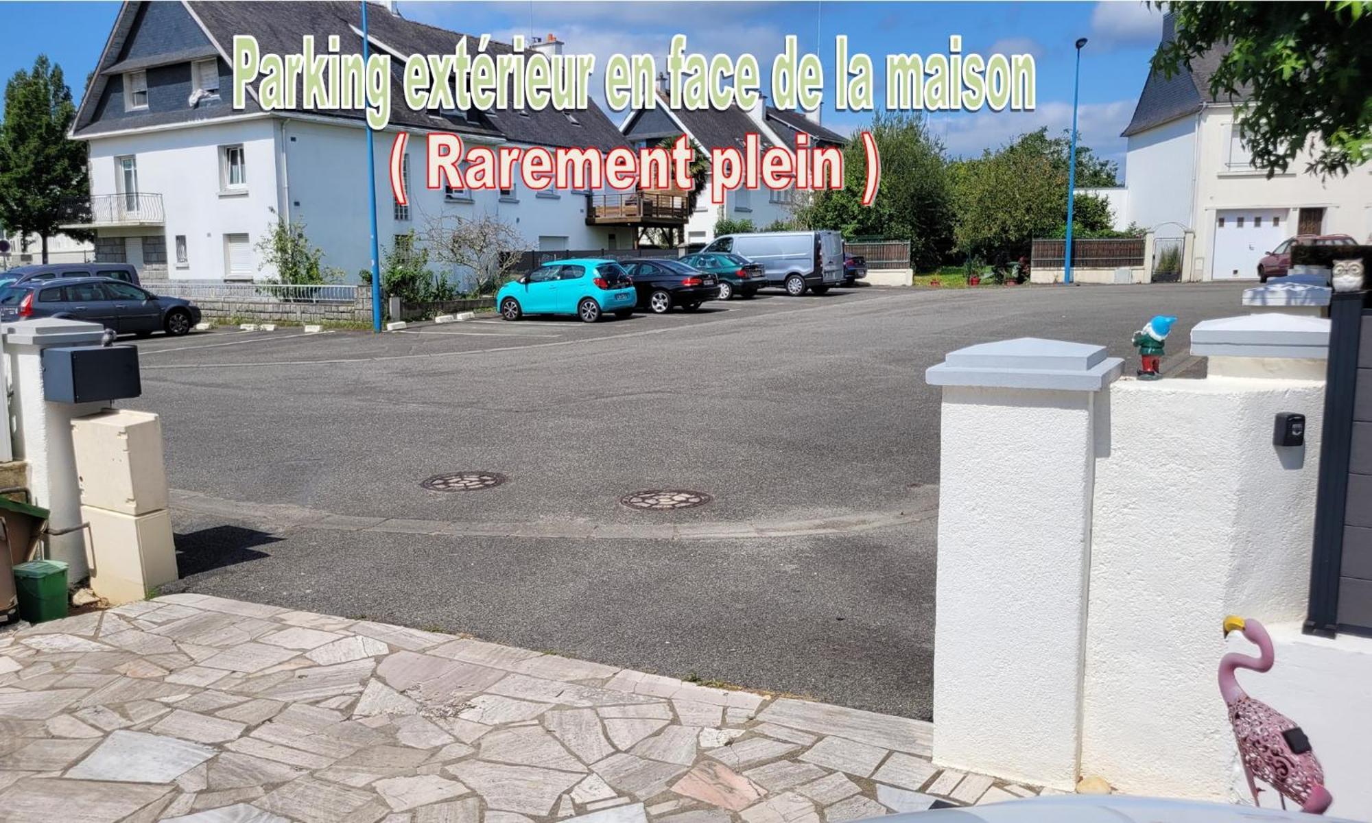 Update Location Lanester Exterior photo